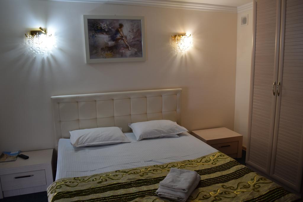 Bayterek Hotel Astana Eksteriør billede
