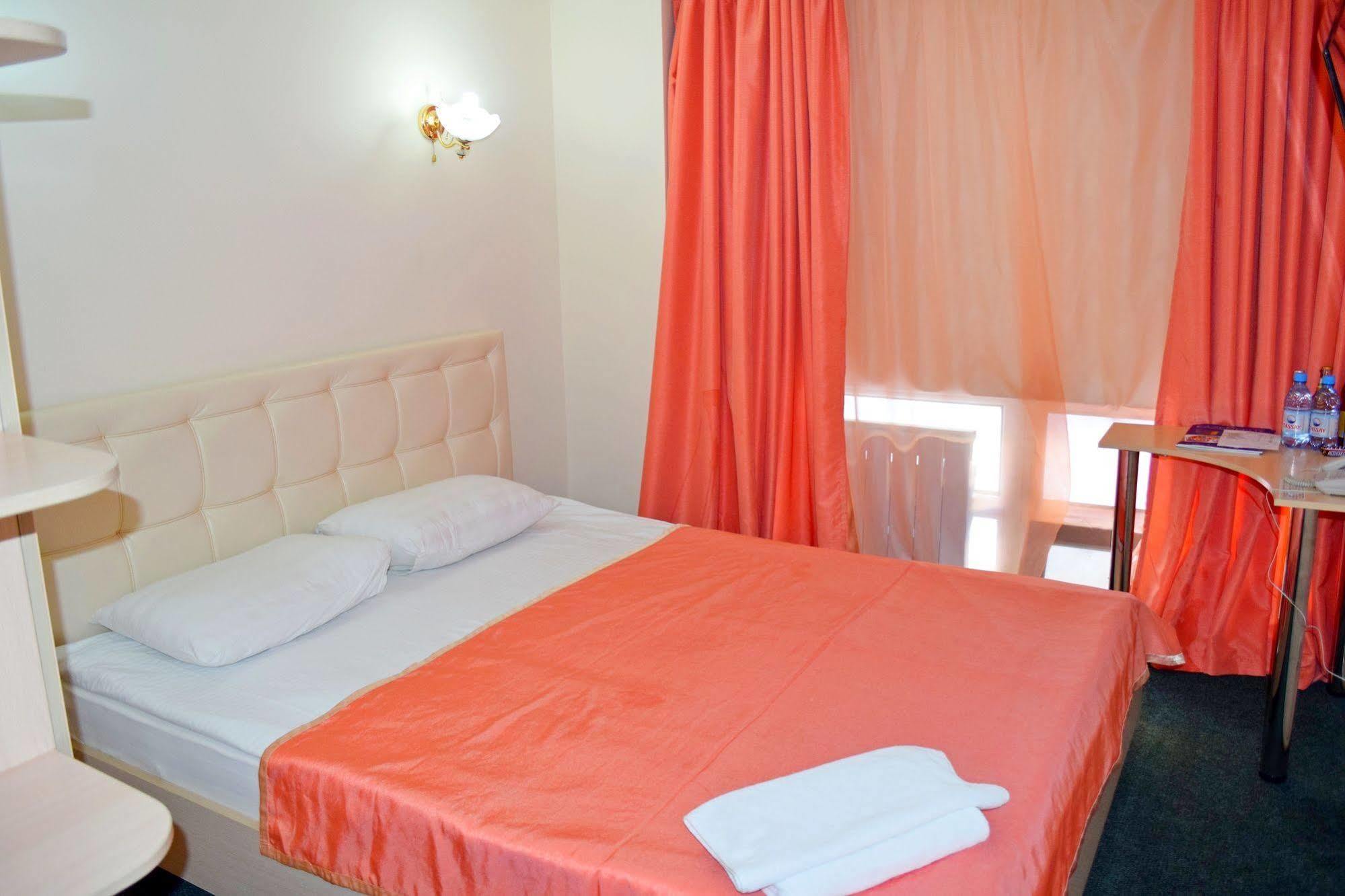 Bayterek Hotel Astana Eksteriør billede