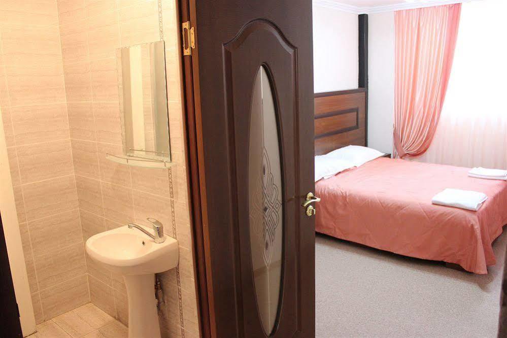Bayterek Hotel Astana Eksteriør billede
